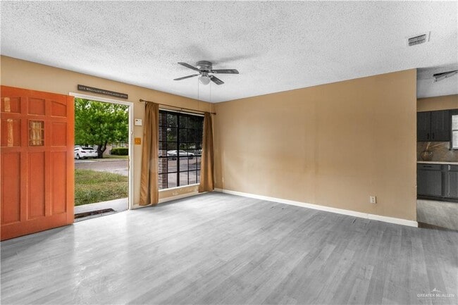 Building Photo - 1802 Hunt Ave