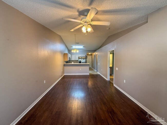 Building Photo - 2511 Trailwood Dr