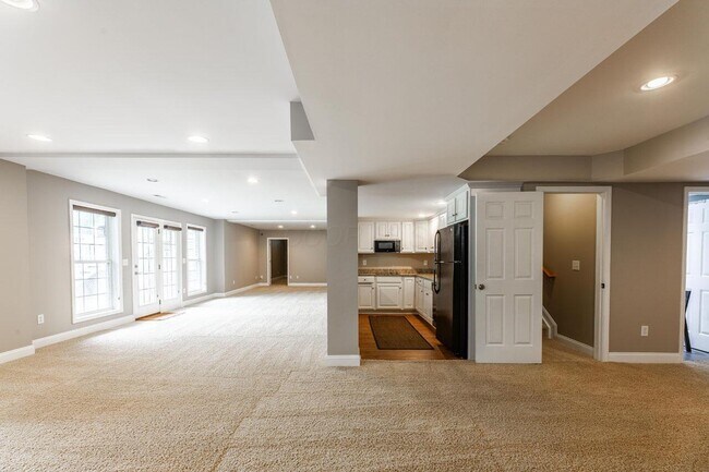 Building Photo - 4930 Brooksview Cir