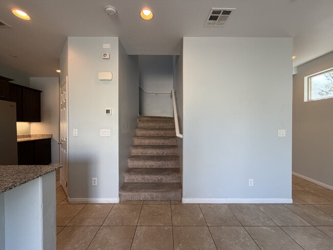 Building Photo - 4 BED 2.5 BATH 2 CAR GARAGE SINGLE FAMILY HOME W/ FULLY LANDSCAPED BACKYARD. THIS WAS FORMER MODE...