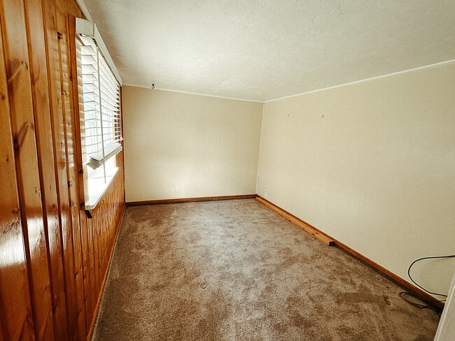 Building Photo - 239 Wilderness Dr