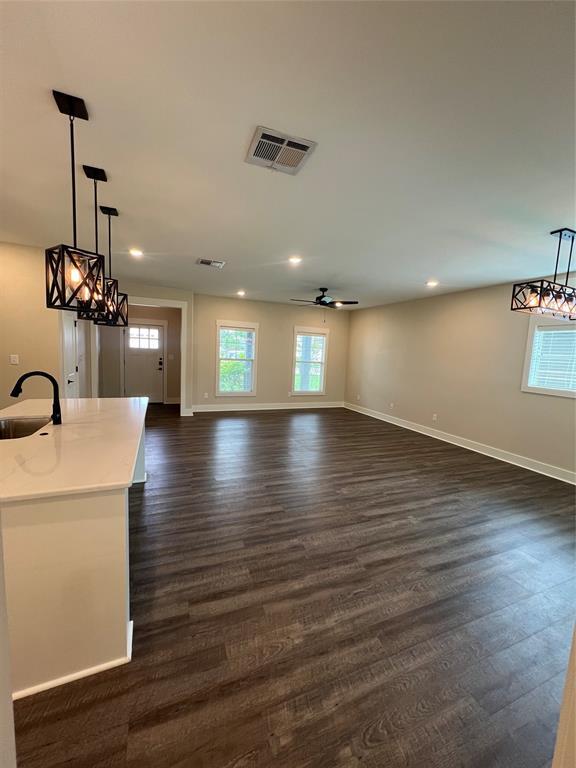 Building Photo - 412 Carneros Dr