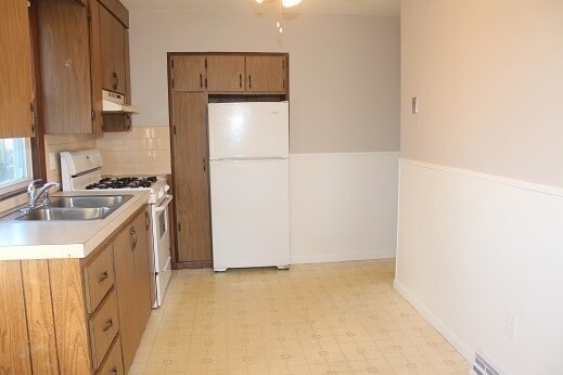 Building Photo - 54 Mill St