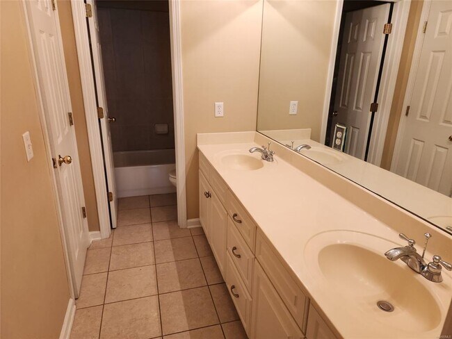 Building Photo - 8855 Marston Way