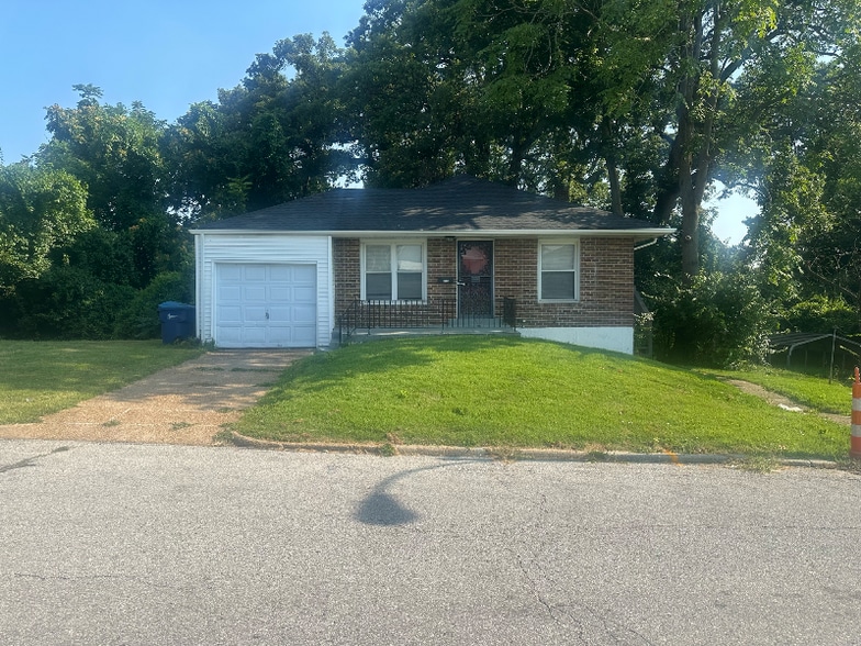 Primary Photo - 6737 Kenwood Dr