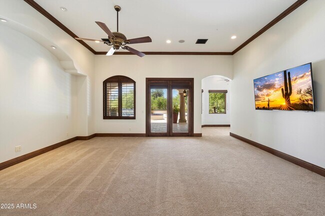 Building Photo - 8515 E Sutton Dr