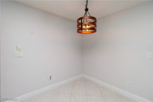 Building Photo - 213 Bay Meadows Dr