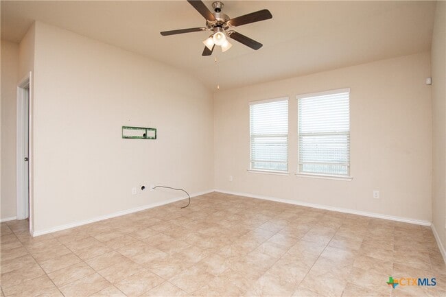 Building Photo - 1707 Gigante Dr
