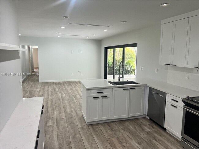 Building Photo - 7340 SW 105th Terrace