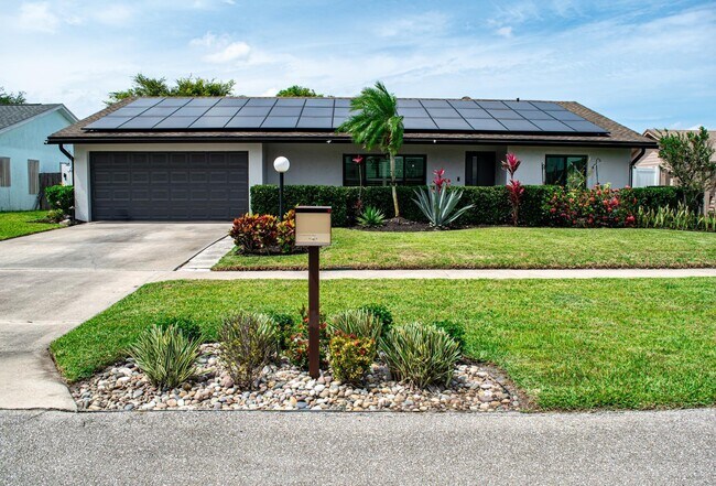 Primary Photo - 5432 Sandhurst Cir S