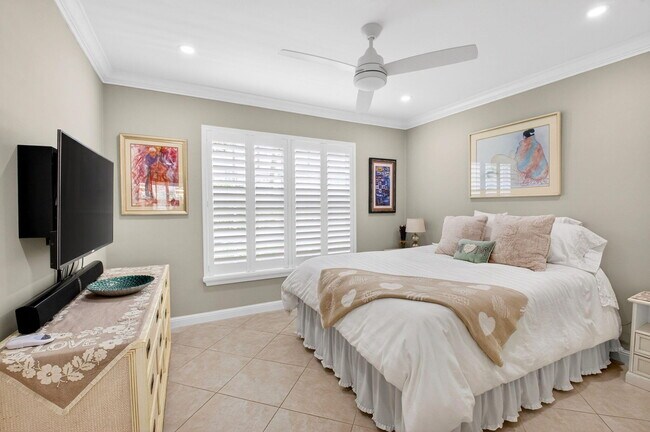 Building Photo - 75 Venetian Dr