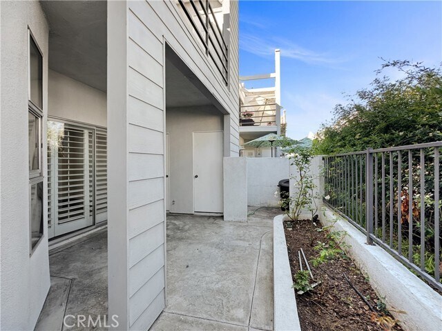 Building Photo - 24412 Lantern Hill Dr