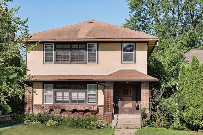 Building Photo - 5004 Oliver Ave S