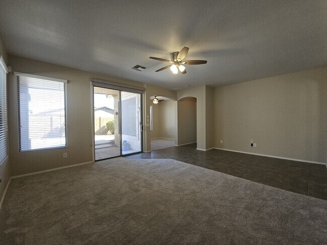 Building Photo - San Tan Valley Home in the Popular Johnson...