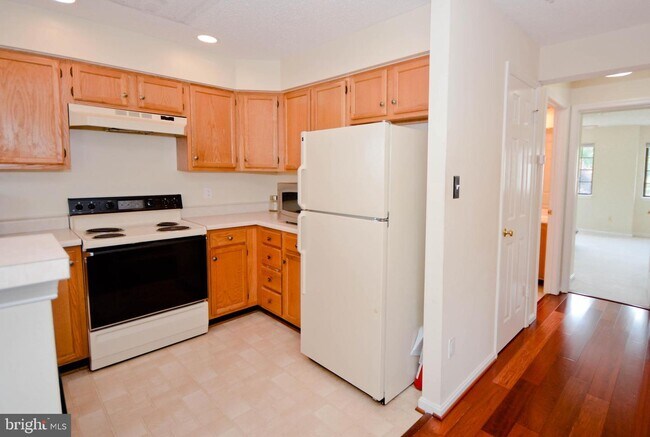 Building Photo - 7013C Birkenhead Pl