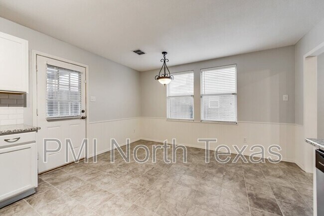 Building Photo - 2641 Salt Maker Way