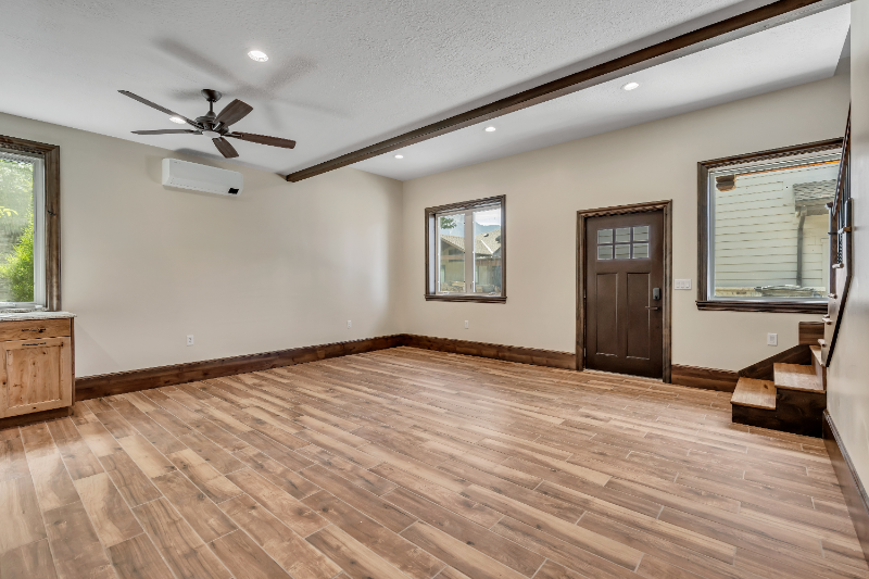 Building Photo - 2435 E Lambourne Ave
