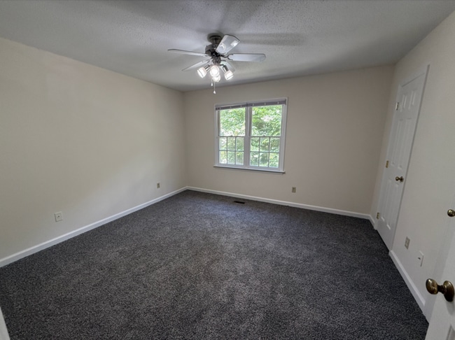 Building Photo - Beautiful Cary Townhome
