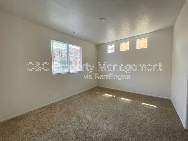 Building Photo - 1433 Shearwater St