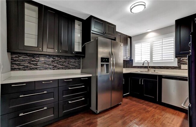 Building Photo - 1635 E Ocean Blvd