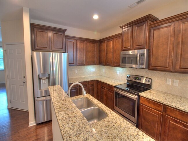 Building Photo - Charming 4-Bed, 3-Bath Home for Rent in Ru...
