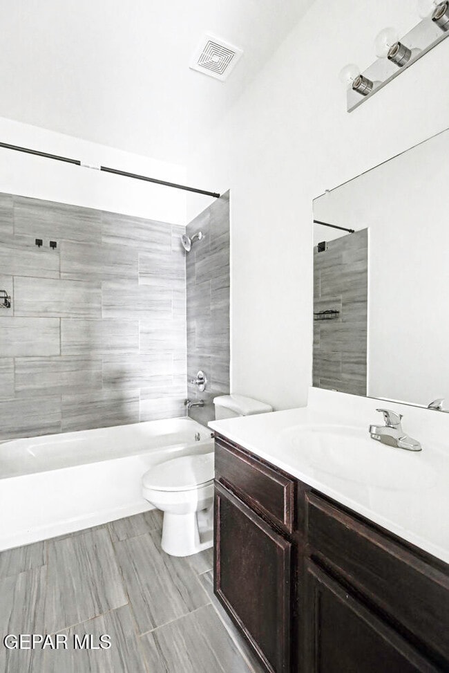 Building Photo - 13849 Summer Story Ave