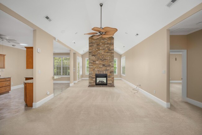Building Photo - One Level Townhome