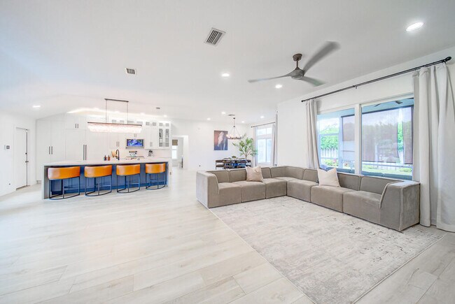 Building Photo - 1853 Shower Tree Way