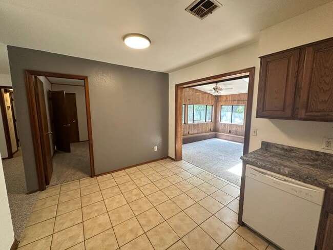 Building Photo - 3 Bed, 1 Bath Home for Rent – Del City
