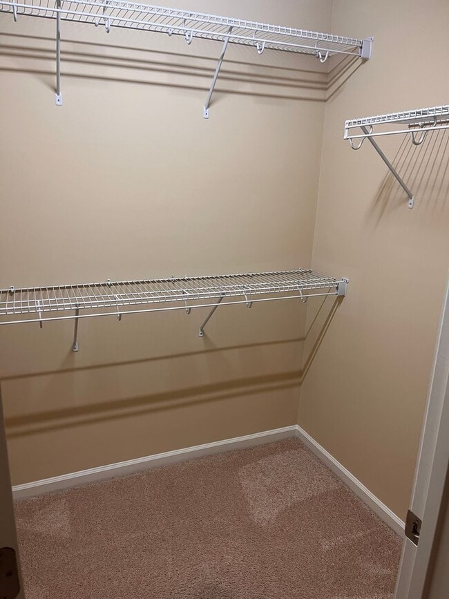 Building Photo - Live Your Best Life: Modern 3-Bedroom Townhouse with All the Amenities & More!