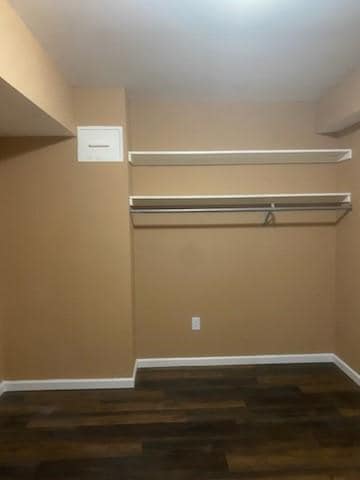 Building Photo - 1624 Longmont Dr