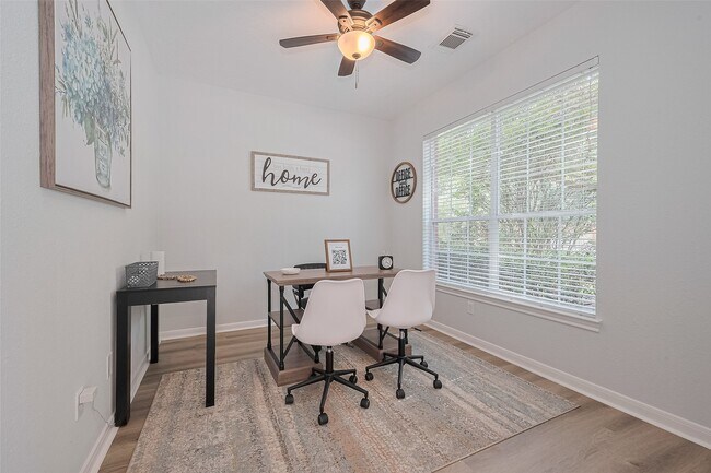 Building Photo - 14 Sprite Woods Pl