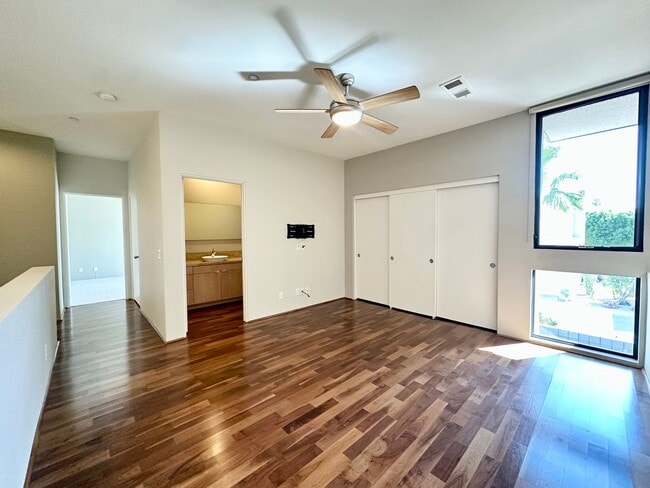 Building Photo - AVAILABLE NOW! 3-bedroom / 3.5 Bathroom Condo with Private Pool & Spa located in 48 & BARISTO!