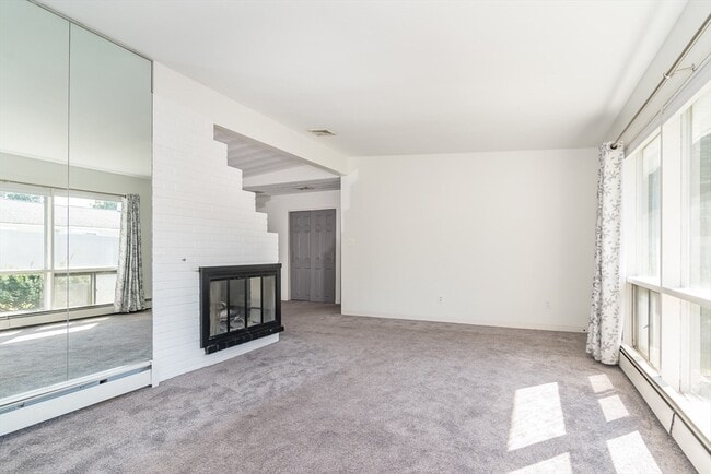 Building Photo - 14 Rosslare Rd