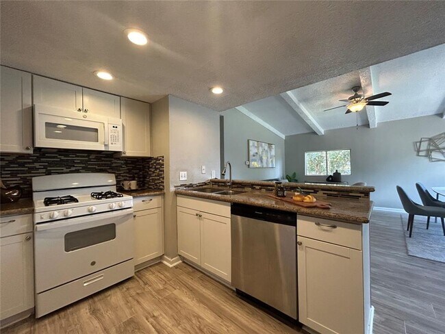 Building Photo - 6505 Arnold Dr