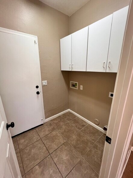 Building Photo - 6832 W Paso Trl