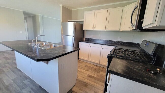 Building Photo - 526 Washington