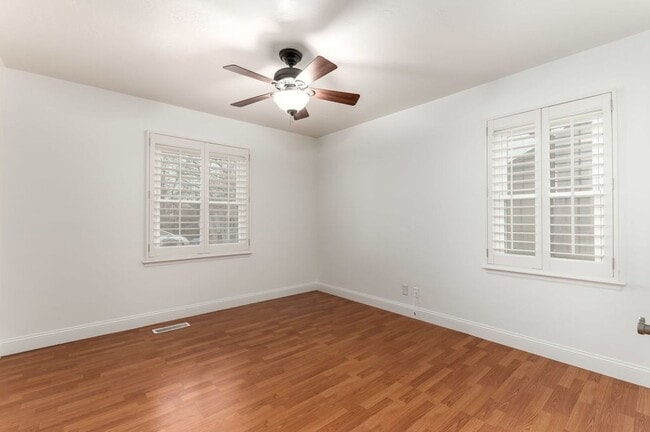 Building Photo - Great Family Home in Excellent Location!