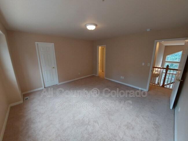 Building Photo - 5035 Langdale Way