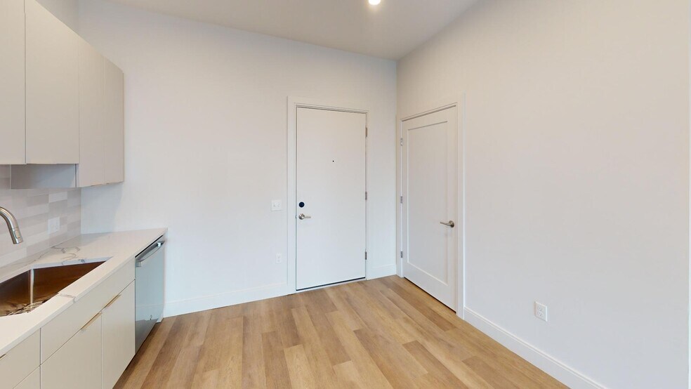 Building Photo - 959 Dorchester Ave