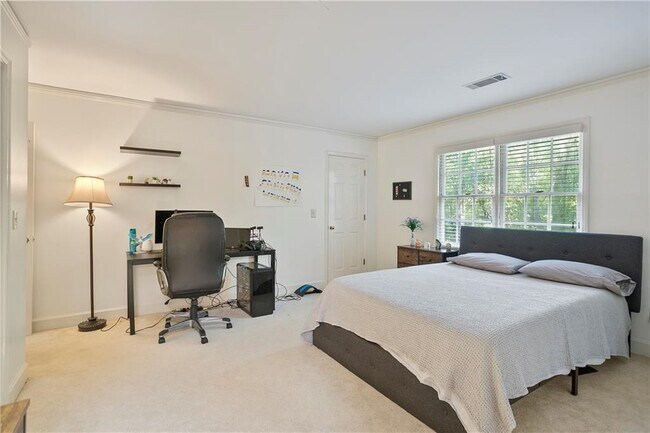Building Photo - 4415 Northside Chase NW
