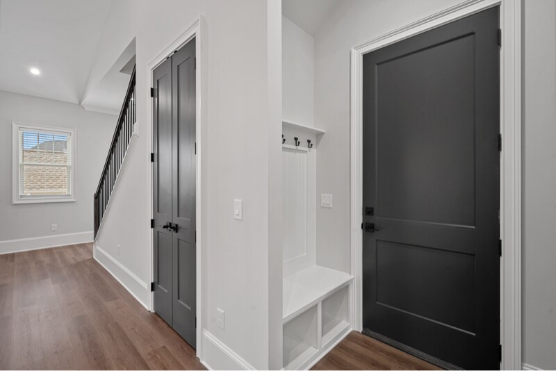 Building Photo - 805 Naples Dr