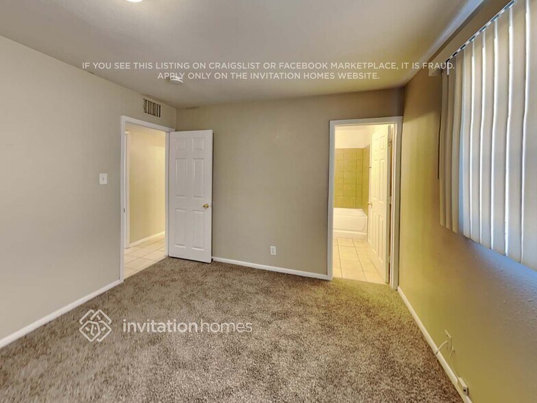 Building Photo - 5012 W McLellan Rd