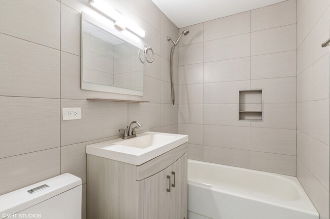 Building Photo - 1525 Sander Ct