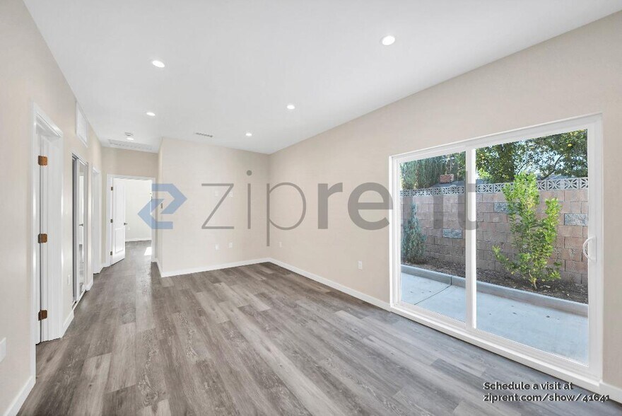 Building Photo - 22657 Strathern St