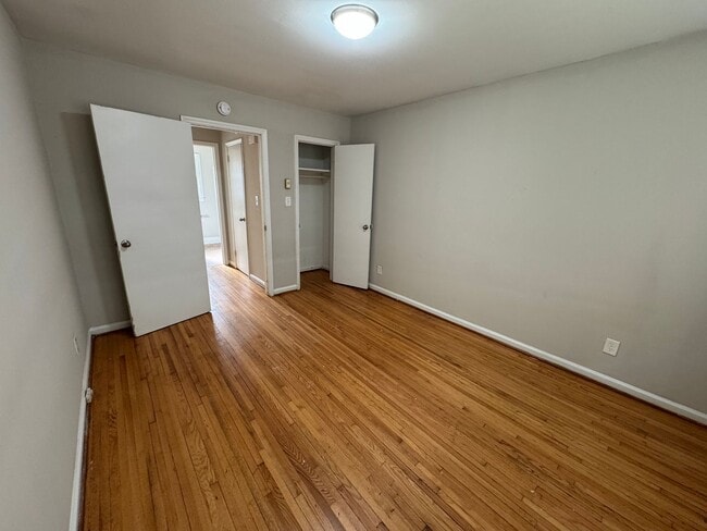 Building Photo - 3432 Washburn Ave