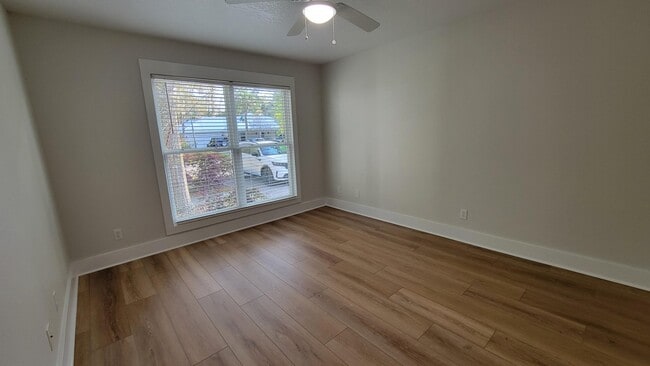 Building Photo - 45 S Blue Heron Dr