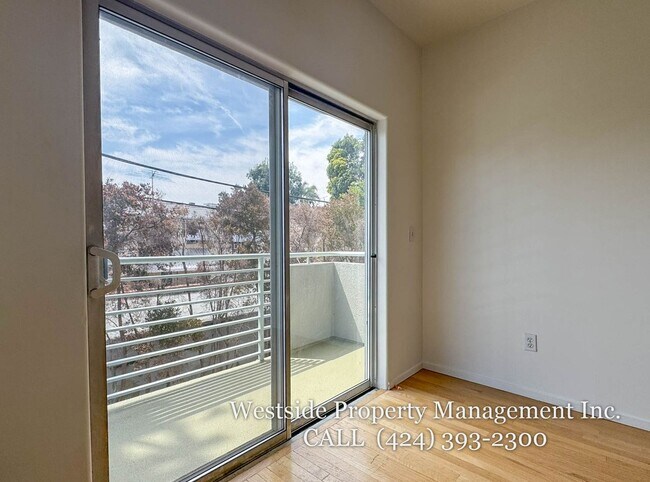 Building Photo - 127-133 S. Flores St.-2F