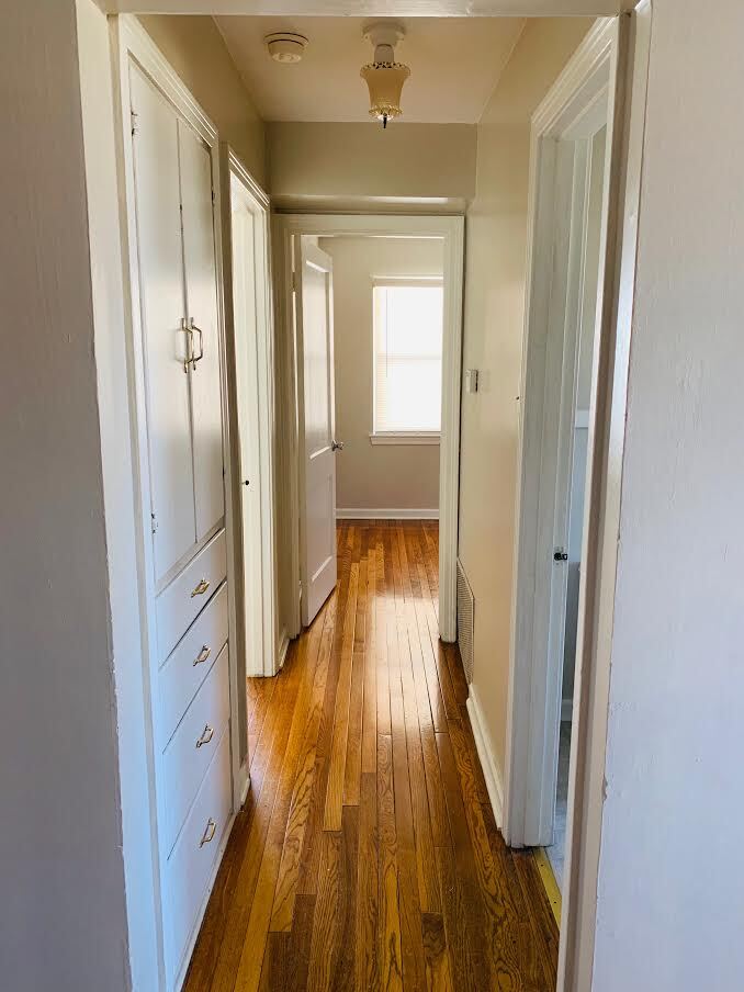 Hallway - Mount Vernon Apartments