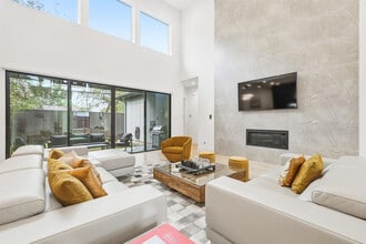 Building Photo - 3714 Highgrove Dr